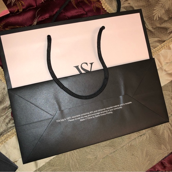 (3 for $15). (2) VS + (1) PINK shopping bag - Picture 7 of 10